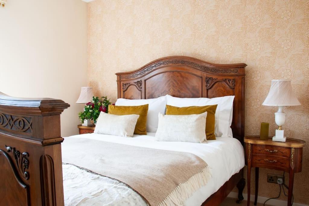2 Bedroom House In Chichester Near Goodwood And Wittering Beaches Exterior foto